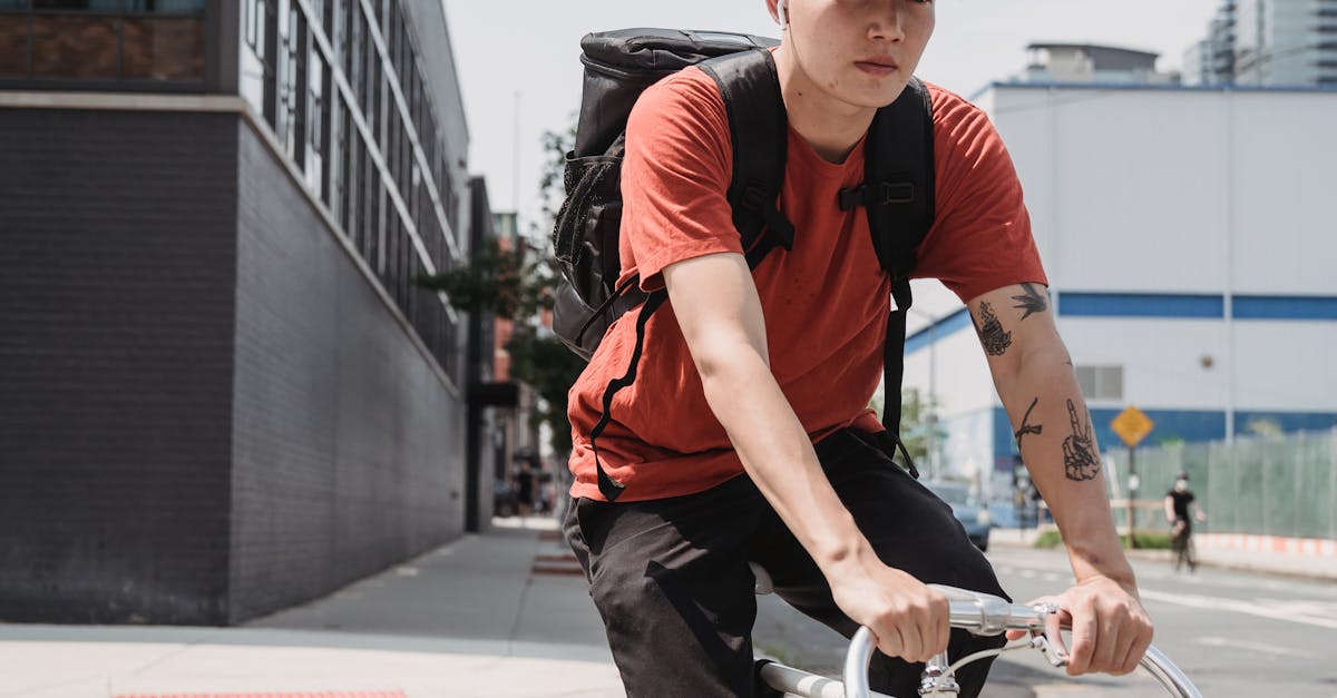 How to Choose a Sustainable Backpack: Materials, Ethics, and Giving Back