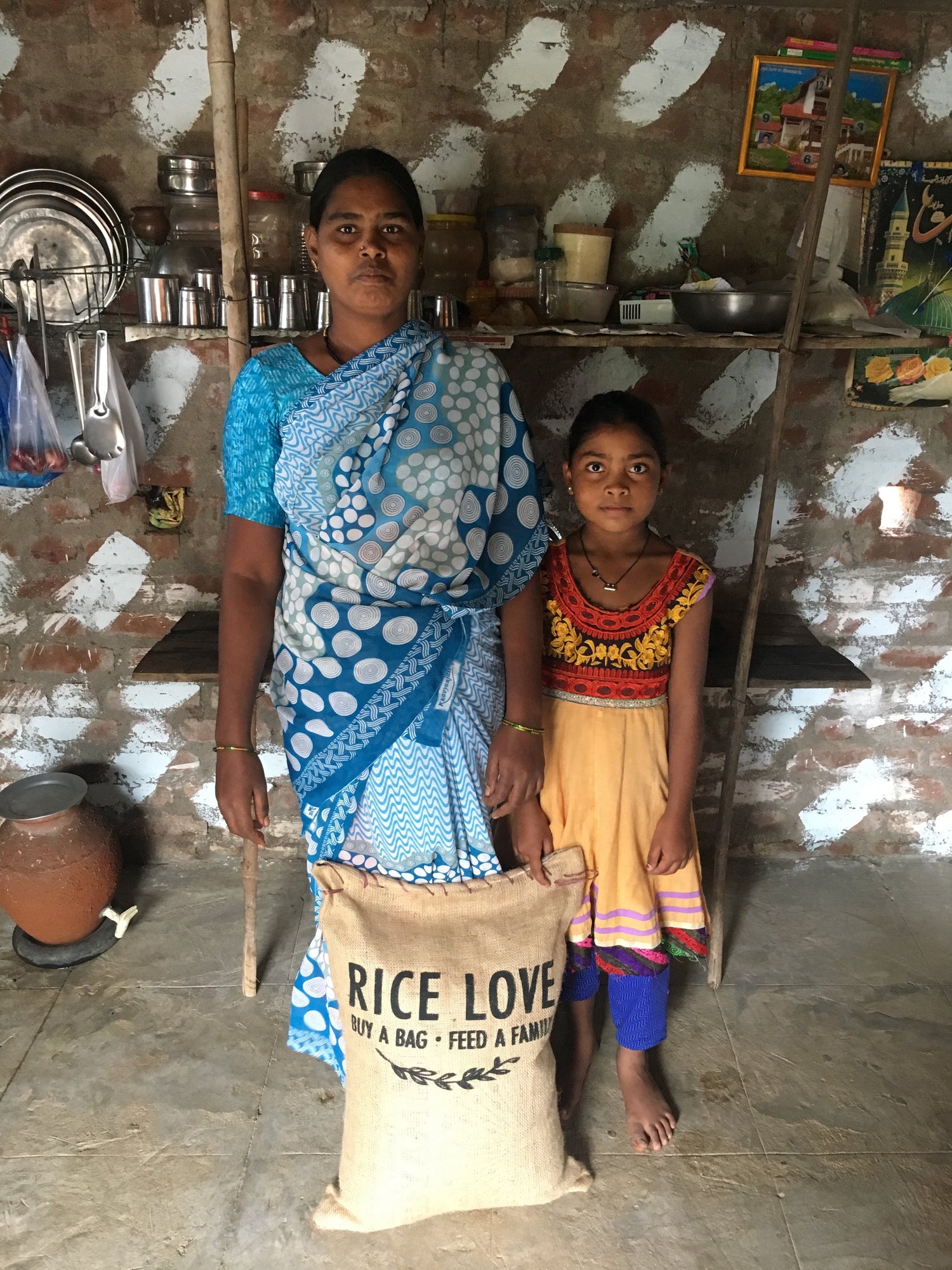 Beejan Bee Family #1072 - Rice Love