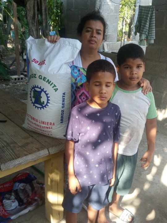 Crisalida de Jesus Hernandez Family #3063 - Rice Love