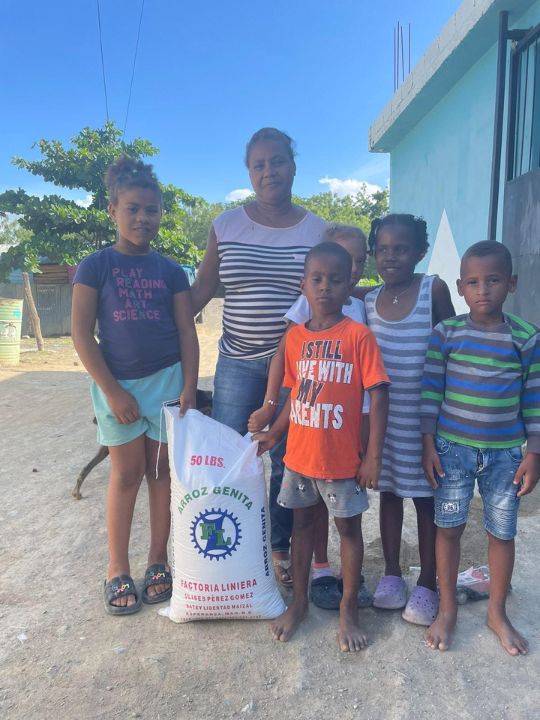 Maria Cristina Fernandez Family #3071 - Rice Love