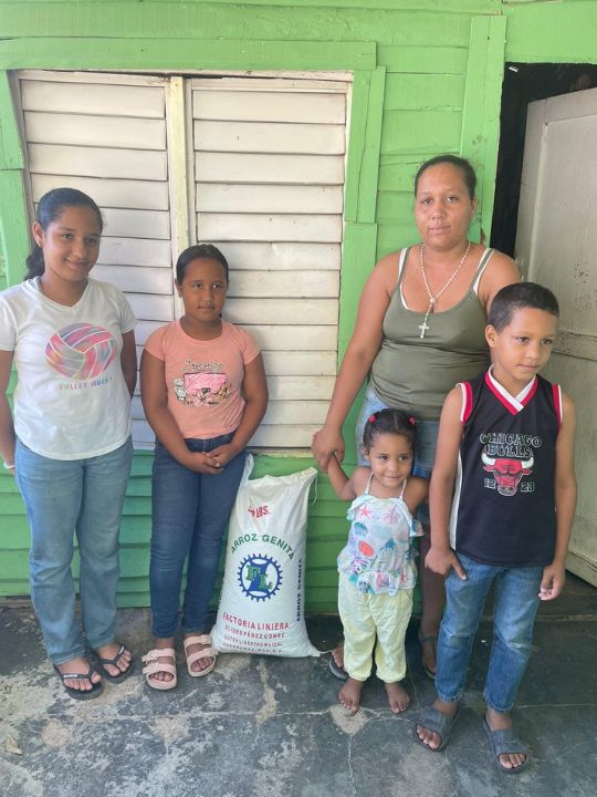 Santa Lucia Toribio Family #3075 - Rice Love