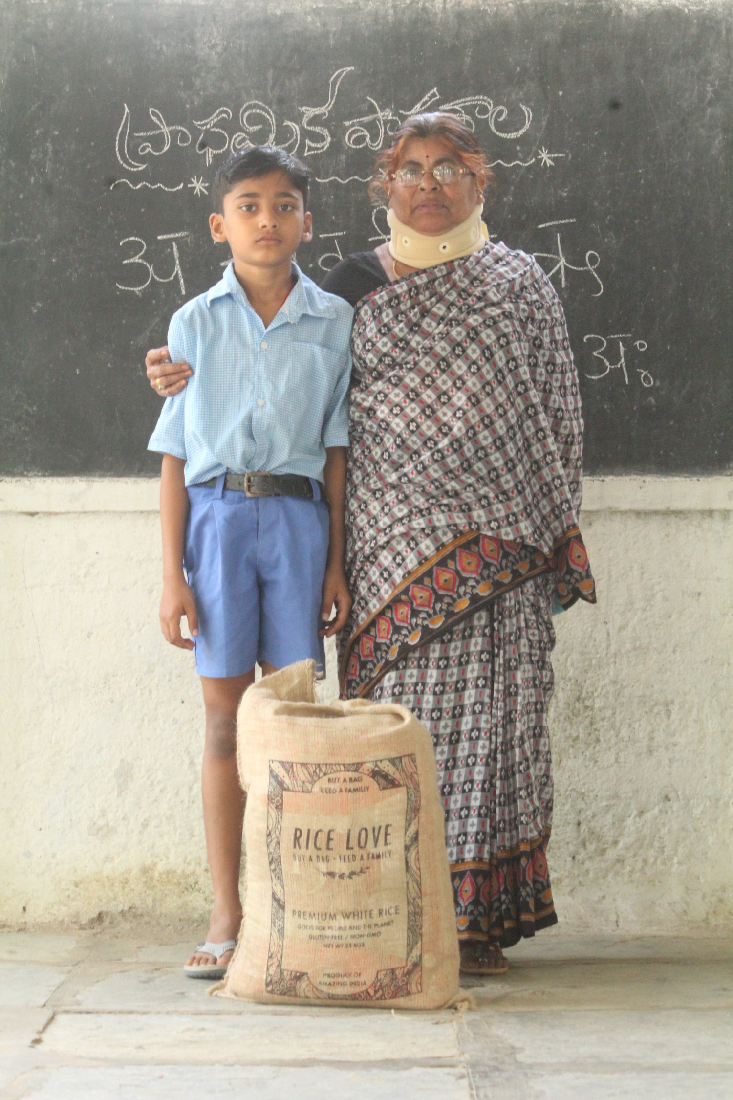 Sarojana Thavvutam Family #2849 - Rice Love