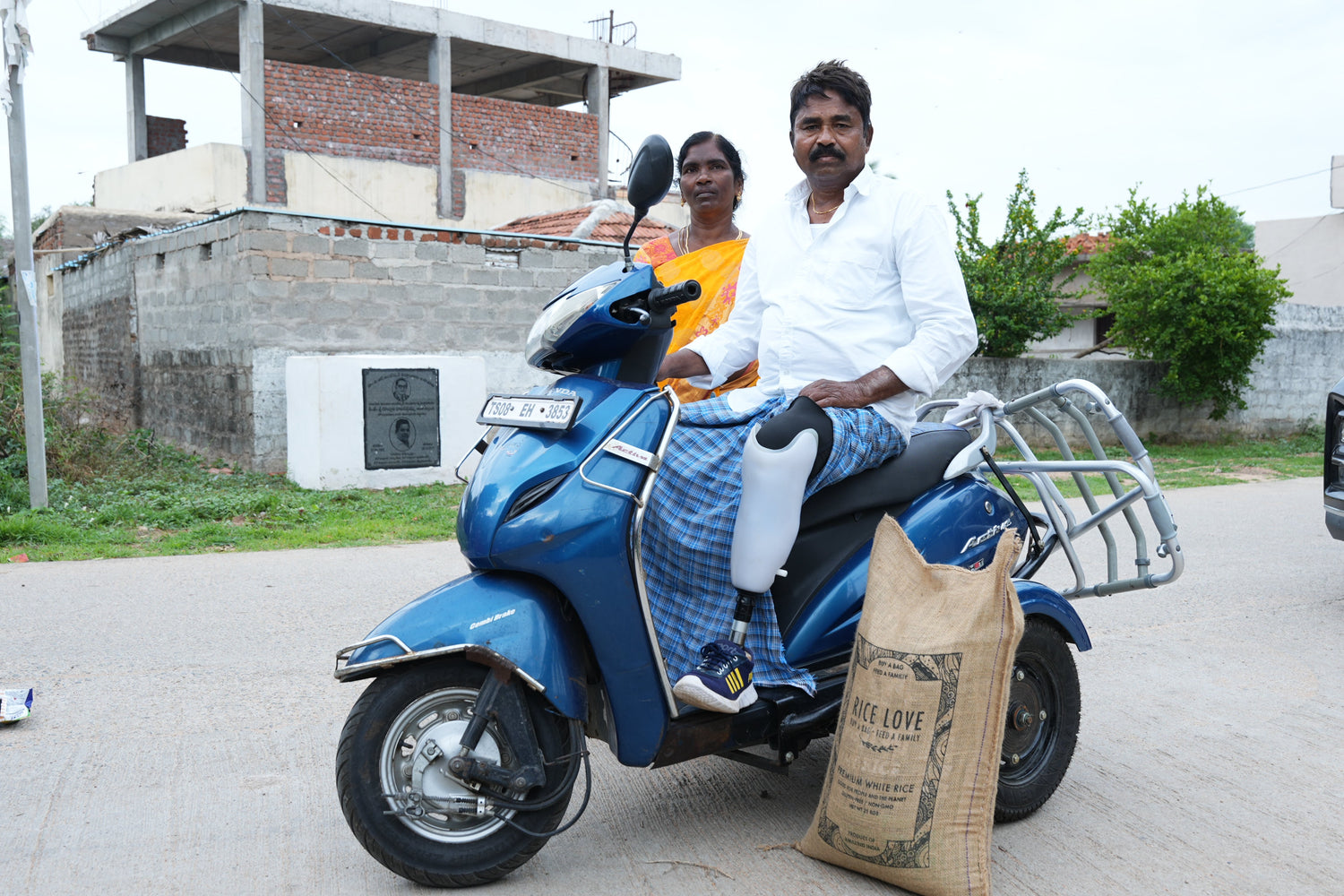 Yellaiah Golluri Family #3521 - Rice Love