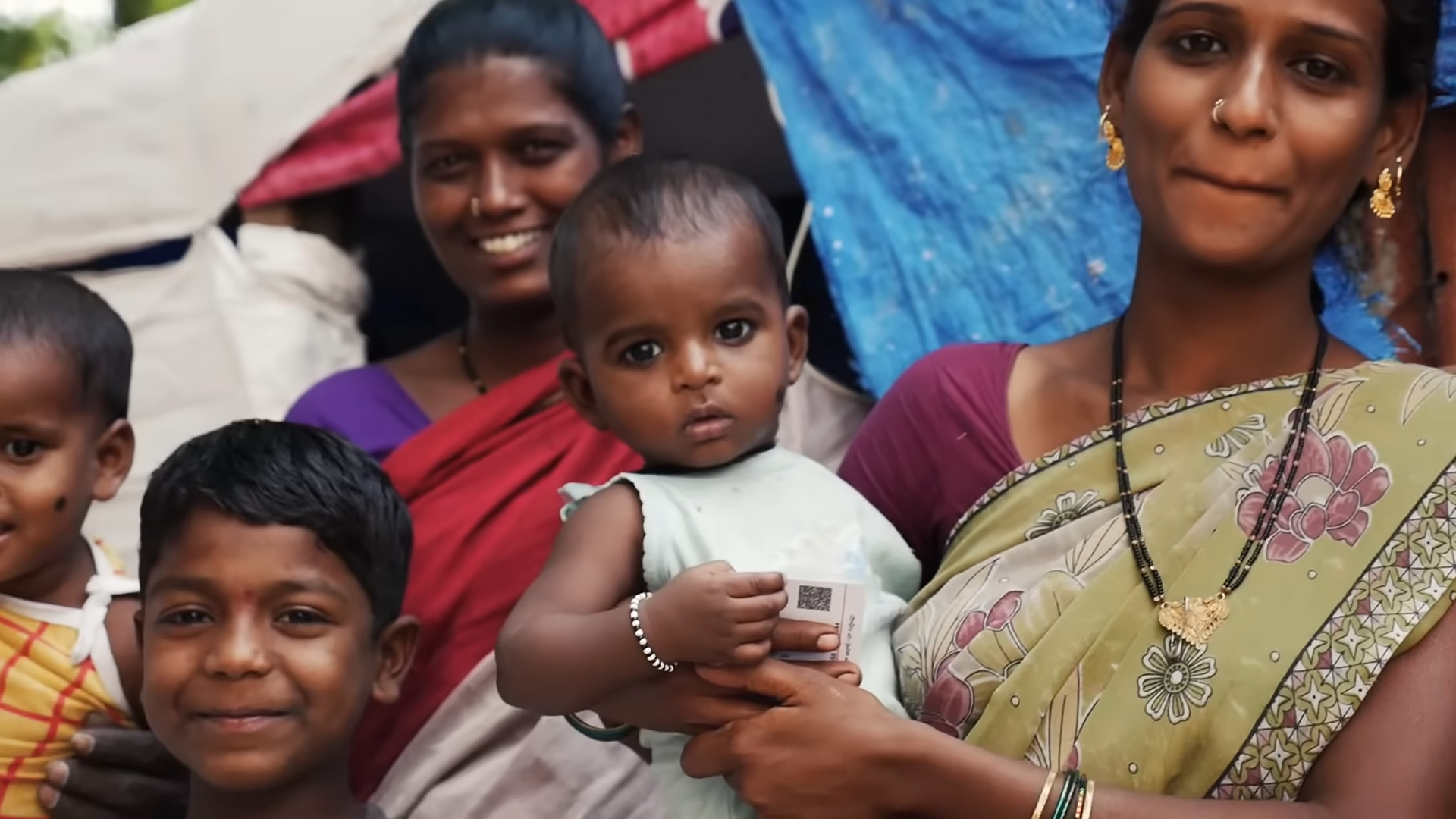 Load video: These bags are feeding the world